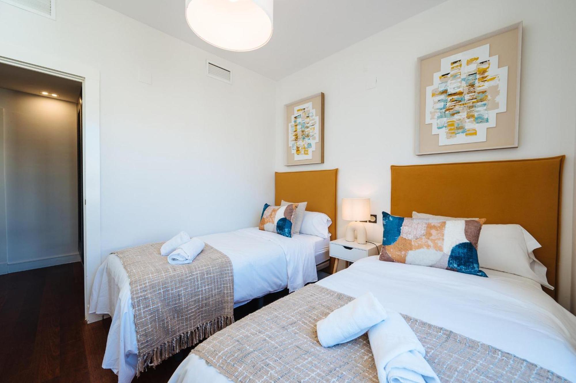 San Bernardo Home Free Parking إشبيلية المظهر الخارجي الصورة